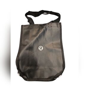 LULULEMON  ATHLETICA REUSABLE TOTE BAG. BLACK AND WHITE.